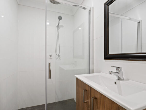 Single Private Room in SURRY HILLS  (Room 6 Standard) - Image 13