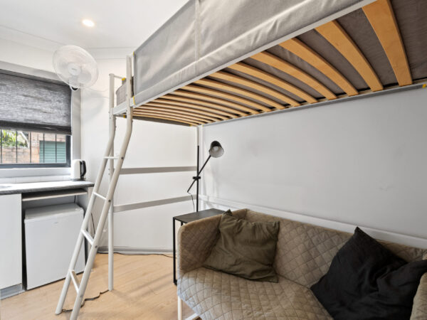 Single Private Room in SURRY HILLS  (Room 6 Standard)
