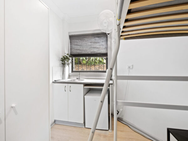 Single Private Room in SURRY HILLS  (Room 6 Standard) - Image 2