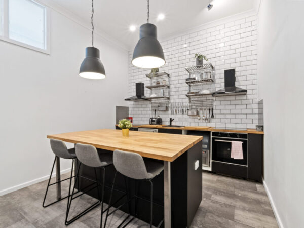 Single Private Room in SURRY HILLS  (Room 6 Standard) - Image 5