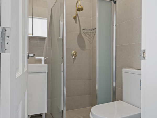 Furnished Private Room in Millers Point (Room 6 Ensuite) - Image 4