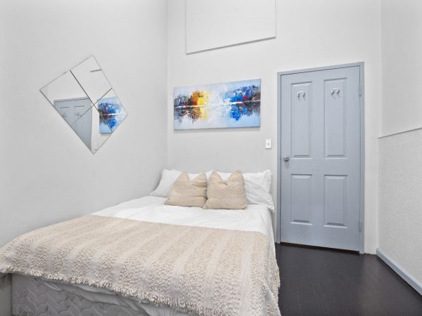 Stanmore Accommodations (Room 5 STANDARD)