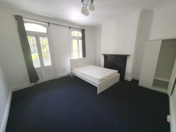 Large Furnished Private Room in Redfern (Room 6 Standard)