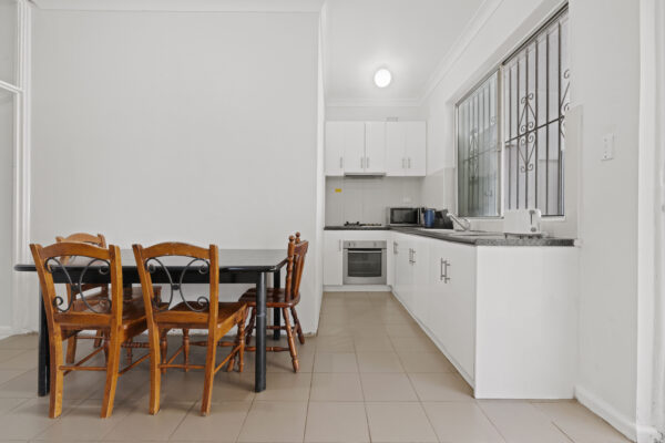 Private Room in Kensington (Room 10 Standard) - Image 6