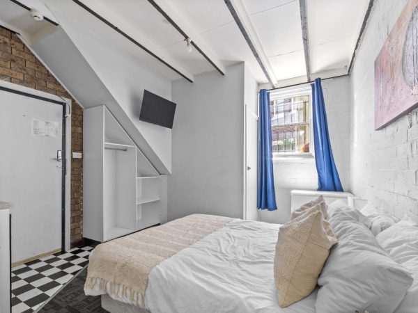 Furnished Private Studio in PADDINGTON 2021 (Room 6 Studio) - Image 5