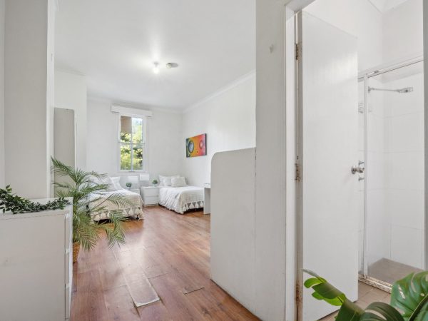 Furnished Large Room in Newtown (Room 6 Studio) - Image 3