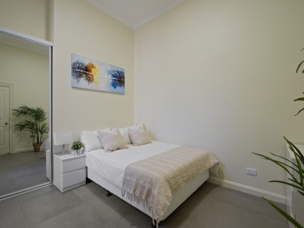 Furnished Private Room in CHIPPENDALE (Room 2 Standard)