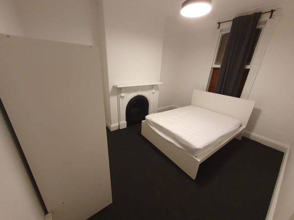 Furnished Private Room in Redfern  (Room 1 Standard)