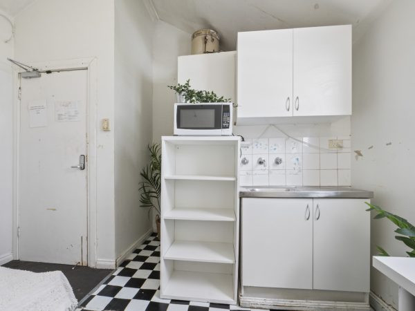Furnished Private Studio in PADDINGTON 2021 (Room 26 Studio) - Image 7