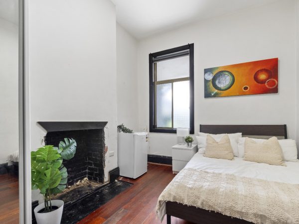 Furnished Private Studio in Enmore (Room 2 Standard) - Image 3