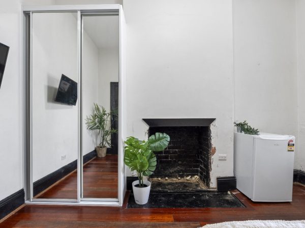 Furnished Private Studio in Enmore (Room 2 Standard) - Image 4