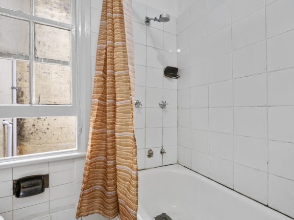 Furnished Private Standard Room with Own Kitchen in Darlinghurst (Room 7) - Image 5