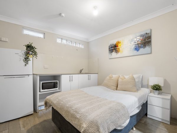 Furnished Private Studio w/ Private bathroom & kitchen (Room 6L)