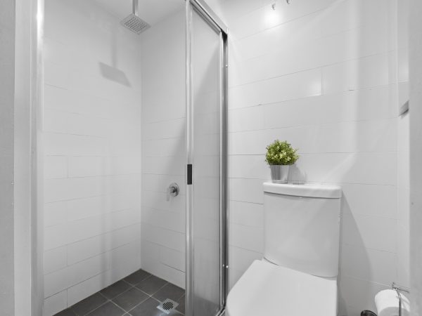 Furnished Private Studio w/ Private bathroom & kitchen (Room 6L) - Image 4
