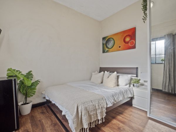 Furnished Private Room in Enmore (Room 4 Standard)