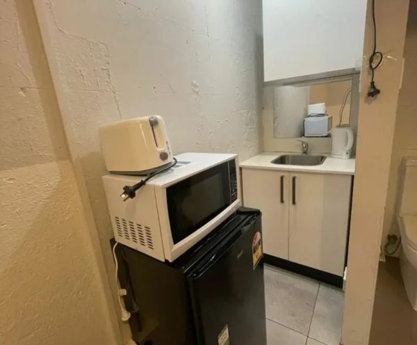 Furnished Private Room in Paddington 2021 (Room 3A Studio) - Image 7