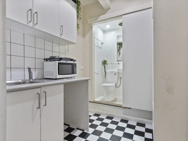 Furnished Private Studio in PADDINGTON 2021 (Room 8 Studio) - Image 8