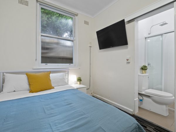 Large Ensuite Room in Randwick (Room 5 Ensuite) - Image 4