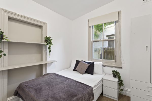 Large Ensuite Room in Bondi Junction (Room 3)