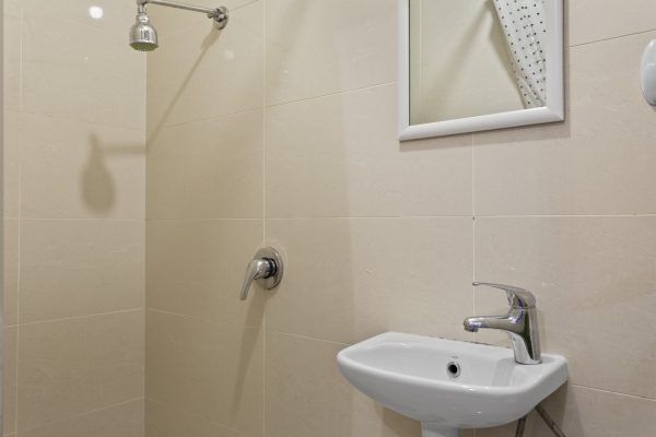 Large Ensuite Room in Bondi Junction (Room 3) - Image 4
