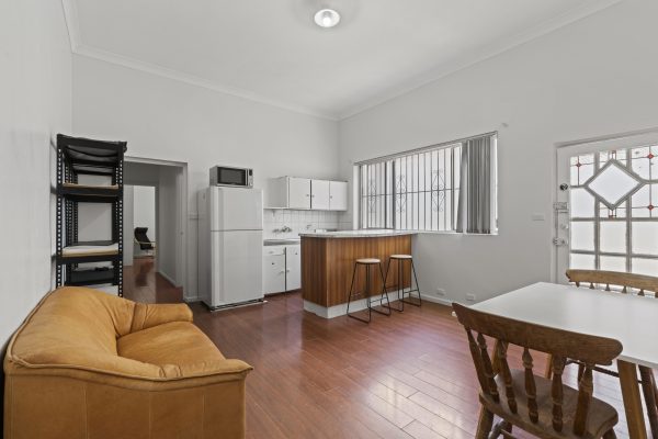 Private Room in Kensington (Room 7 Standard) - Image 4
