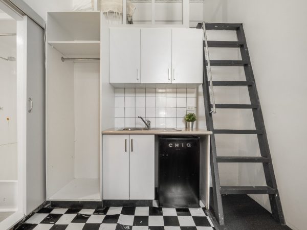 Furnished Private Studio in PADDINGTON 2021 (Room 2 Studio) - Image 5