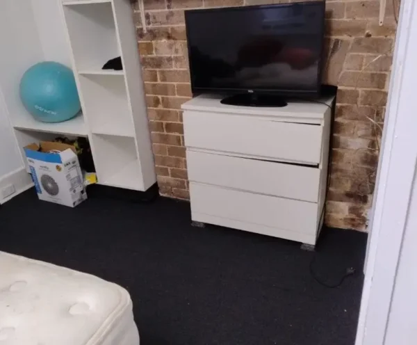Furnished Private Studio in PADDINGTON 2021 (Room 3 Studio) - Image 4