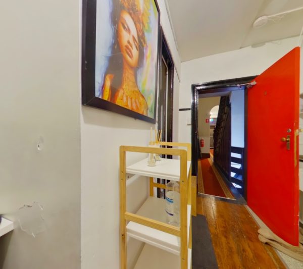 Furnished Self-Contained Studio in SURRY HILLS 2010 (Room 6) - Image 4