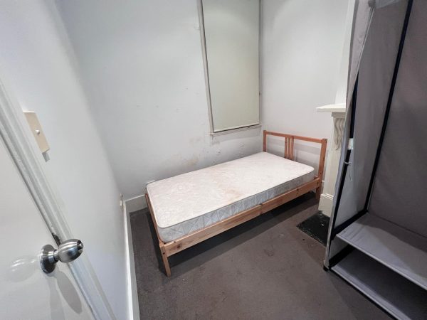 Private Room w/ Own Attached Bathroom in Ultimo (Room 2 Ensuite)