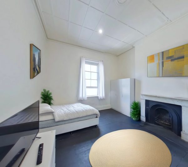 Furnished Large Studio Room in Redfern  (Room 10) - Image 6