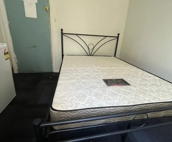 Private Room in Surry Hills (Room 25 Standard)