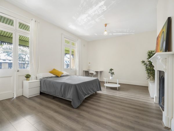 Spacious Private Room with own bathroom in Millers Point (Room 4) - Image 15