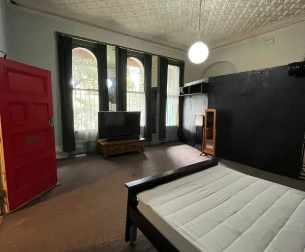 Furnished Private Studio in PADDINGTON 2021 (Room 0 Studio) - Image 3
